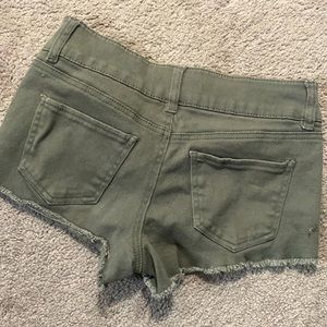 Refuge Army Green Womens Size 2 JeanShorts